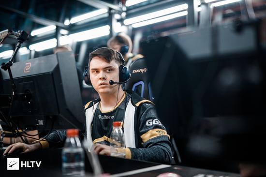 T1 玩家状态回暖！ BuZz 带领团队扳平比分！ T1 1-1 EDG