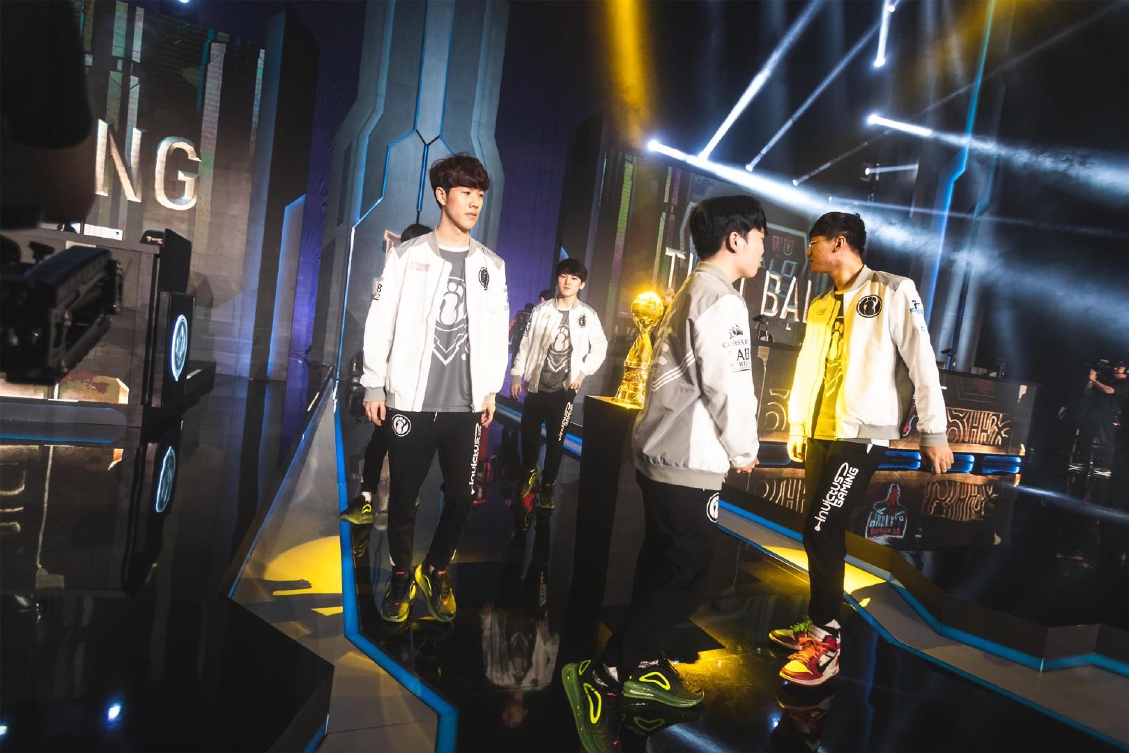 Viper秀起来了，2025LPL春季赛常规赛各大奖项公布